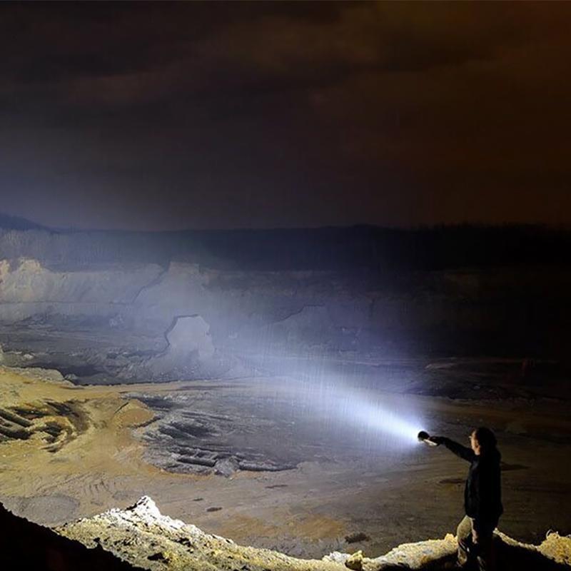 3000-5000 Lumen High Power LED Waterproof Flash Light